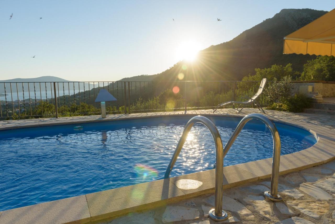 Sunset Holiday Home ติวัต ภายนอก รูปภาพ
